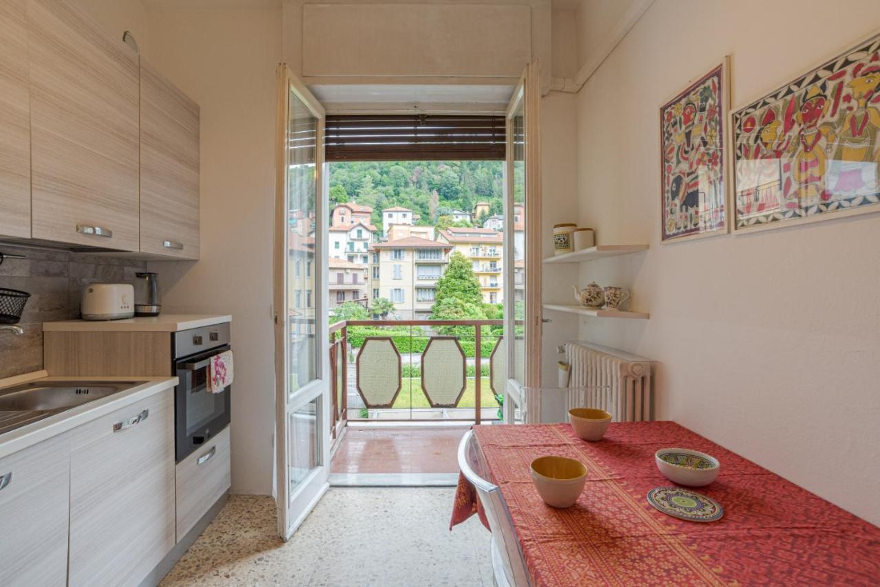Lovely & Quiet Apartment - With Balcony & Parking Côme Esterno foto